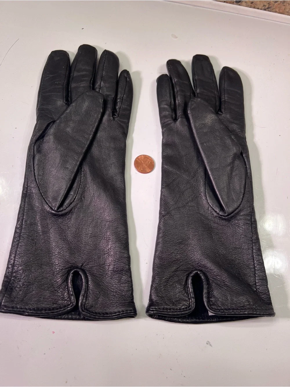 Classic Women's Black Leather Gloves Size Medium Polyester Lining India